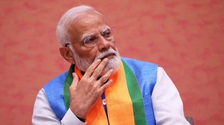 <p>Narendra Modi, Hindistan'ın ekonomik ve stratejik gücünü küresel sahnede etkili bir şekilde temsil eden bir liderdir. Hindistan, dünyanın en kalabalık ikinci ülkesi ve hızla büyüyen bir ekonomiye sahip, bu da Modi'yi büyük bir küresel oyuncu yapmaktadır. Teknoloji, sanayi ve dış ticaret alanlarında önemli adımlar atan Modi, özellikle Asya-Pasifik bölgesinde Hindistan'ın etkisini artırmıştır</p>

<p> </p>
