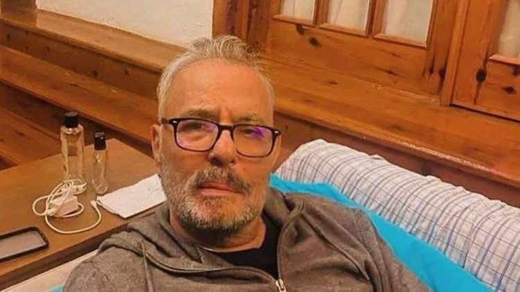 <p>Ferdi Tayfur'un MESAM veri tabanına kayıtlı 350 civarında eseri bulunduğunu söyleyen Musiki Eseri Sahipleri Meslek Birliği (MESAM) Başkanı Recep Ergül,<em><strong> "Son yıllarda telif gelirlerinde çok önemli artış olsa da, telaffuz edilen rakamlara Türkiye'de ulaşabilen kimse yoktur. Bu kadar eser üretmiş bir sanatçının alacağı her türlü telif en doğal hakkıdır"</strong></em> dedi.</p>