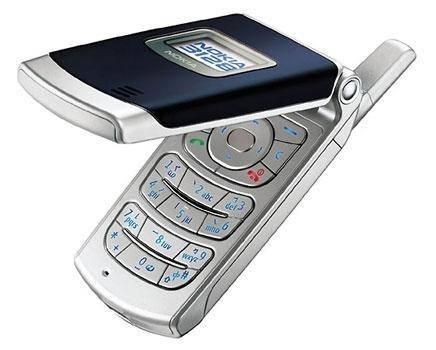 <p><strong><span style="color:#B22222">NOKIA 3128</span>   |  2004</strong></p>

<p> </p>
