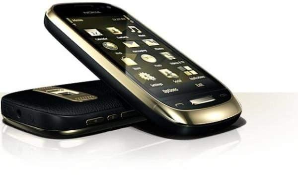 <p><strong><span style="color:#B22222">NOKIA ORO</span>  |  2011</strong></p>

<p> </p>
