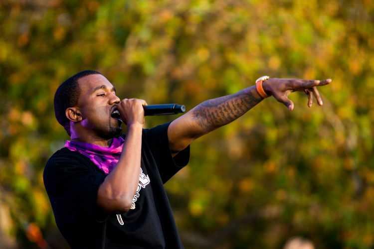 <p><strong><span style="color:#B22222">KANYE WEST</span> | Rapçi</strong></p>