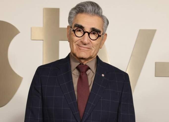 <p><strong><span style="color:#B22222">EUGENE LEVY</span> | TV Yönetmeni</strong></p>
<p> </p>