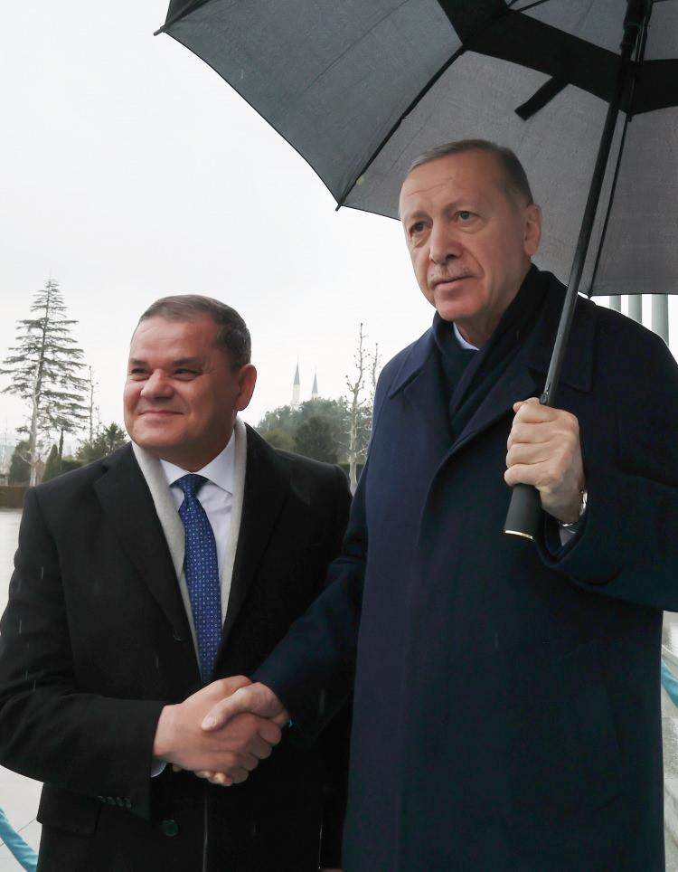 <p><span style="color:rgb(67, 67, 67)">Cumhurbaşkanı Recep Tayyip Erdoğan, Cumhurbaşkanlığı Külliyesi'nde Libya Başbakanı Abdulhamid Dibeybe'yi kabul etti.</span></p>
