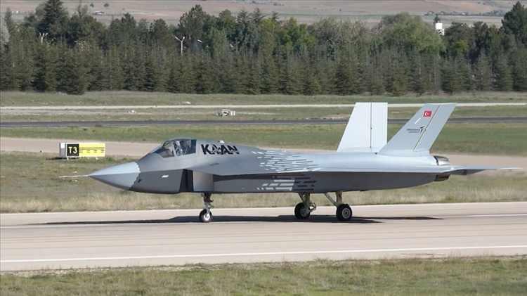 <p>Bu kapsamda TÜBİTAK SAGE, SOM A, SOM B1, SOM B2, HGK 82, HGK 83, HGK 84, NEB, GÖKHAN, KGK 82, KGK 83, GÖKDOĞAN ve BOZDOĞAN gibi Türkiye'nin yerli ve milli füze ve silah sistemleri ile kitlerini KAAN'a entegre edecek.</p>
