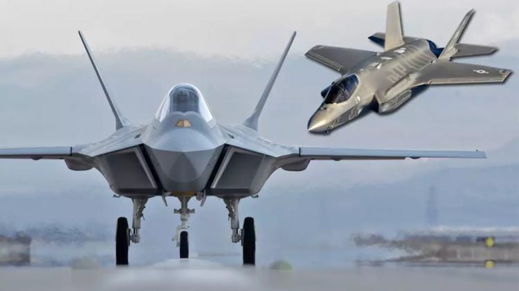<p><strong>KAAN - F-35 KARŞILAŞTIRMASI-</strong></p>
<p> </p>
<p>Kaan'ın, bazı özellikleriyle ABD ve İsrail'in elindeki F-35 savaş uçaklarından daha üstün olması da dikkat çekti. Çift motoru, manevra kabiliyetinin yüksekliği, uzun menzili ve elektronik harp yeteneği gibi özelliklerle Kaan, modern savaş alanlarında önemli avantajlar sunuyor.</p>