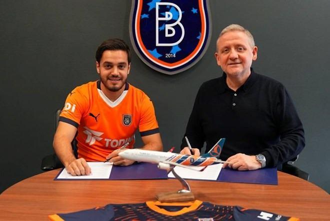 <p>* Yusuf Sarı > Başakşehir<br />
<br />
Geldiği takım: Adana Demirspor</p>
