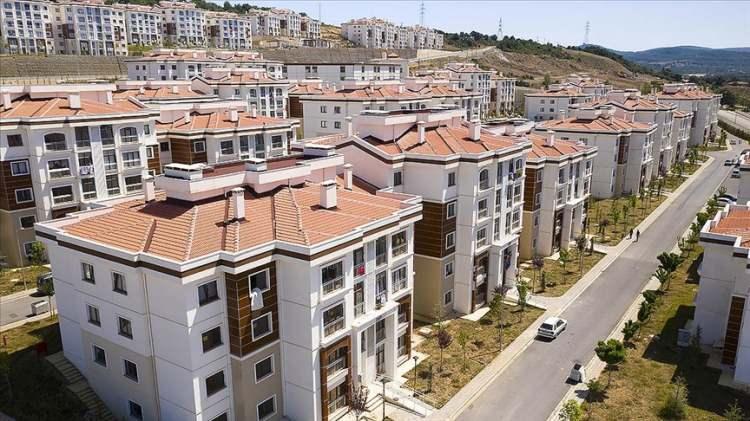 <p>Sözleşme imzalanacak banka şubesi, yine TC. Ziraat Bankası AŞ. projenin ilindeki şubeler olarak açıklandı. Projenin temerküz banka şubesi ise, TC. Ziraat Bankası AŞ. Osmaniye/Sumbas olarak duyuruldu.</p>

<p> </p>
