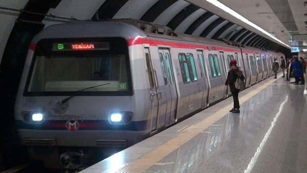 <p>UKOME'de 25 Temmuz'da alınan karar doğrultusunda, yüzde 13'lük zam ile tam elektronik bilet ücreti 17,70 liradan 20 liraya, öğrenci bileti 8,64 liradan 9,76 liraya, öğretmen bileti 12,67 liradan 14,31 liraya, aylık Mavi Kart abonman ücreti 1389 liradan 1570 liraya, öğrenci abonman ücreti 250 liradan 282 liraya çıkmıştı.</p>