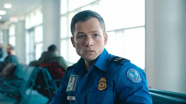 <p><span style="color:#FF0000"><strong>5. Kabin Bagajı</strong></span></p>
<p><span style="color:#000000"><strong>Taron Egerton, Jason Bateman ve Sofia Carson gibi başarılı isimlerin rol aldığı "Kabin Bagajı" filmi, dikkat çeken konusuyla izleyenlere heyecan dolu dakikalar yaşatıyor. </strong></span></p>