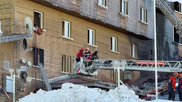 <p>Kartalkaya'da bulunan 12 katlı ahşap bir otelin dördüncü katında bulunan yemek bölümünde yangın çıktı.</p>

<p> </p>
