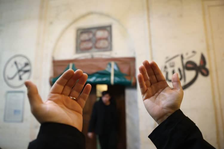 <p>Hazreti Muhammed'in Allah'ın huzuruna yükseldiği gece, Miraç Kandili bugün tüm yurtta dualarla idrak edildi. </p>