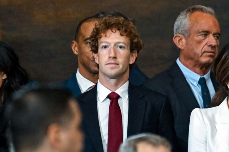 <p><strong><span style="color:#B22222">3) MARK ZUCKERBERG</span> | META CEO'su</strong></p>