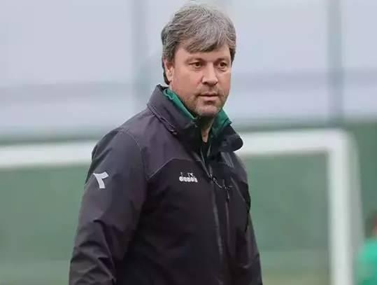 <p>Ertuğrul Sağlam</p>
