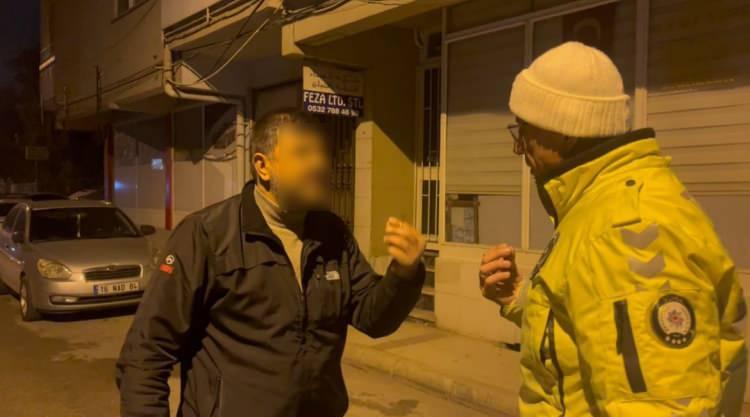 <p>İl Emniyet Müdürlüğü Trafik Denetleme Şube Müdürlüğü ekipleri, kent genelinde farklı noktalarda alkol denetimleri yaparak trafik canavarlarına geçit vermiyor. </p>
