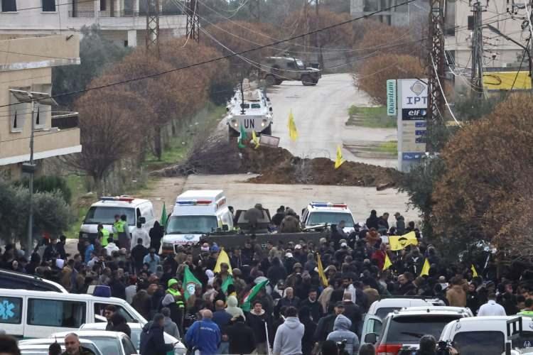 <p>Lübnan ordusunun anlaşma uyarınca 60 gün içinde (26 Ocak'a kadar) İsrail'in ülkenin güneyinde işgal ettiği bölgelere aşamalı olarak konuşlanması ve İsrail ordusunun çekilmesi öngörülüyordu.</p>
