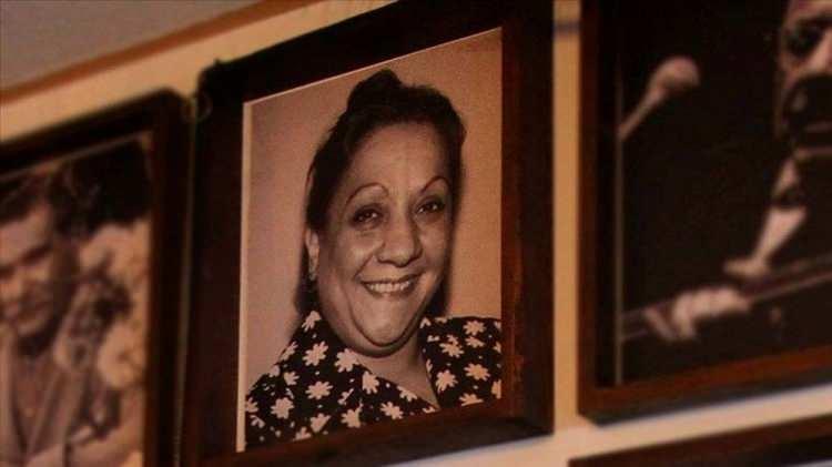 <p>1952'de dünyaya gelen çocukları Ahmet, kalbindeki delik nedeniyle 16 yaşındayken hayatını kaybetmesi sonrasında çocuk programlarına yönelen Adile Naşit'in yeğeni de ünlü bir oyuncu.</p>