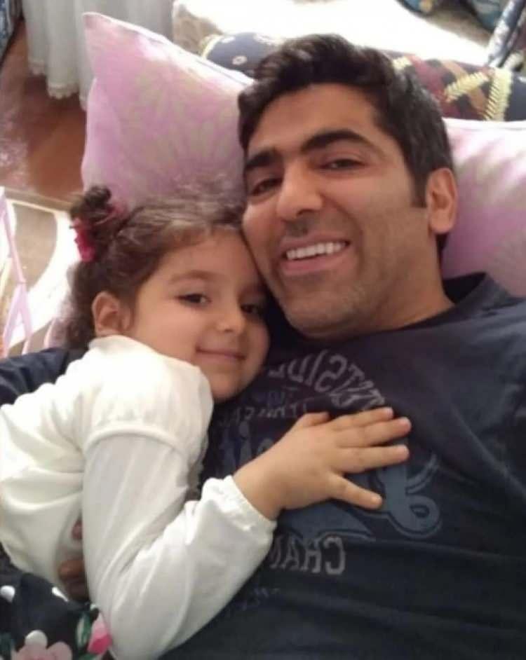 <p>1 yıldır görmediği kızına karne hediyesi vermek isteyen Şenol Akisli ve kızı Mina Akisli hayatını kaybedenler arasında. </p>