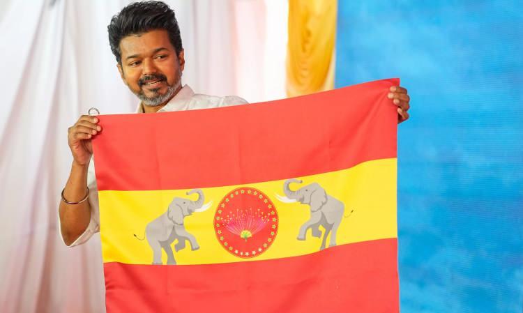 <p><strong><span style="color:#B22222">13)  TAMILAGA VETTRI KAZHAGAM </span> |  10 MİLYON </strong></p>

<p> </p>

<p><strong>Hindistan  |  </strong>1 yıl önce kuruldu</p>
