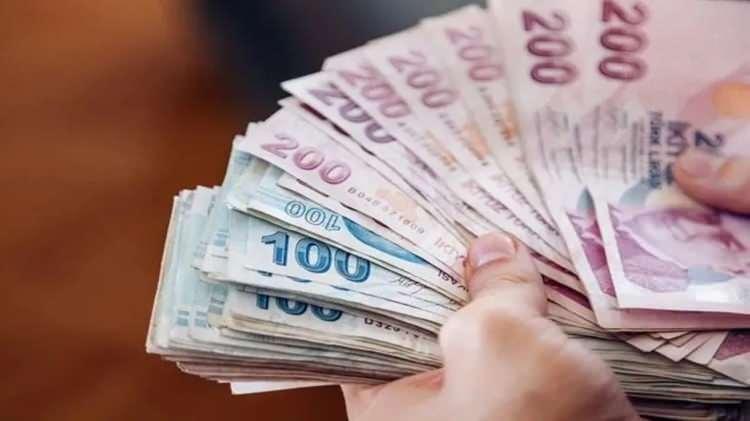 <p>Birçok özel banka, promosyon ödemelerinde üst limiti 20-24 bin TL'ye kadar yükseltirken, kamu bankaları ve bazı özel bankalar ise hala protokolde belirlenen 12 bin TL'lik tavan uygulamasına devam ediyor.</p>
