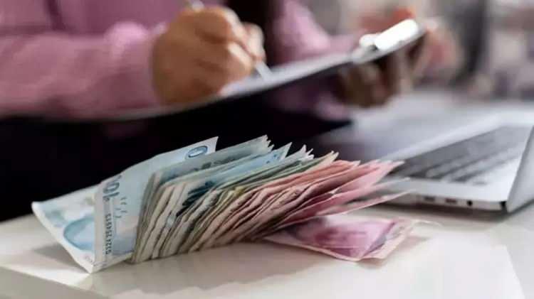 <p><strong>EMEKLİLERE NE SAĞLANACAK?</strong></p>

<p> </p>

<p>Yeni düzenlemelerle birlikte, promosyon ödemelerinde şu imkanlar öne çıkıyor:</p>
