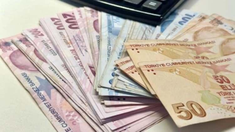 <p><strong>ARTAN PROMOSYON TUTARLARI-</strong></p>

<p> </p>

<p> Güncellenmiş protokol, maaş aralıklarına göre daha yüksek promosyon ödemelerini içerebilir. Bankalar arasındaki rekabet, emeklilere daha avantajlı teklifler sunulmasını sağlıyor.</p>
