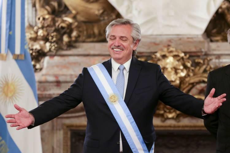 <p><strong><span style="color:#B22222">ALBERTO FERNÁNDEZ </span> |  Eski Arjantin Başkanı  |  2023</strong></p>
