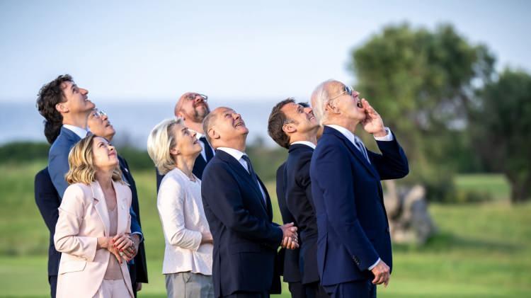 <p>Son 23 yılda hangi dünya lideri görevden ayrıldı? Biden'ın gidişi akıllara<strong> </strong>'Erdoğan'ı göndereceğiz' cümlesini getirdi. <strong>Peki ya Başkan Erdoğan döneminde görevden ayrılan liderler hangileri oldu? İşte son 23 yılda görevden ayrılan liderler...</strong></p>
