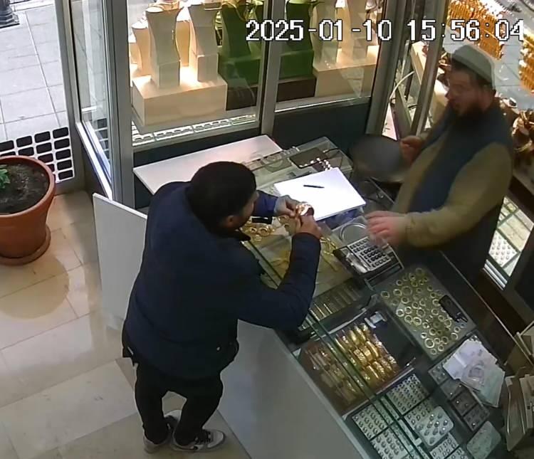 <p>Kuyumcu Ferit Koral'ın şikayetiyle polis, şüpheliyi yakalamak için çalışma başlattı.</p>