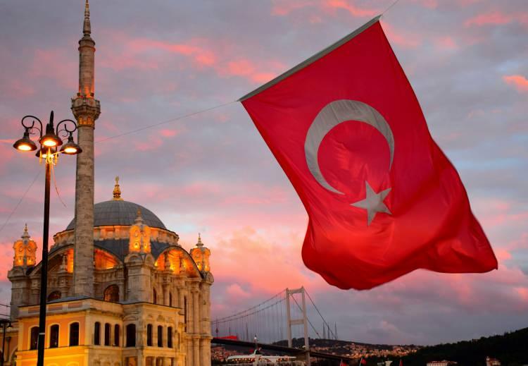 <p><span style="color:#B22222"><strong>6)  TÜRKİYE</strong></span></p>
