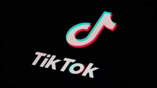 <p>"TikTok yasaklandı ama arkasında nasıl bir hikaye var bakmak lazım." </p>

<p> </p>
