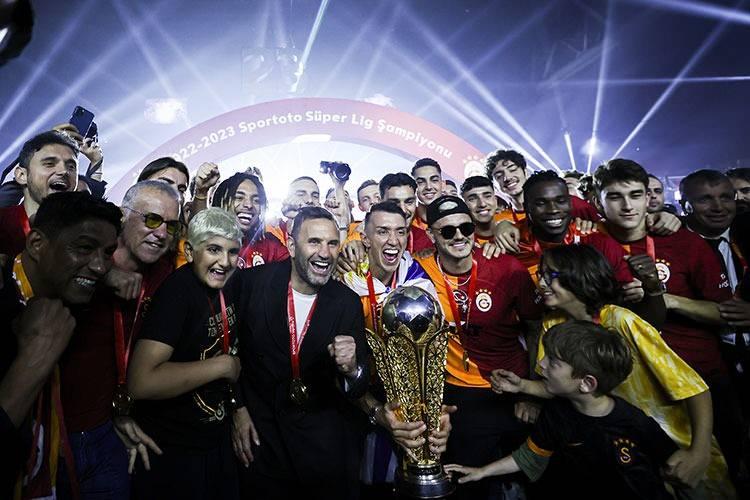 <p>Lig başında gerçekleştirilen araştırmada yalnızca yüzde 19,4’ünün “şampiyon olur” dediği Galatasaray, yeni araştırmada (30 Aralık 2024-01 Ocak 2025) yüzde 67,6 ile ligin favorisi haline geldi.</p>
