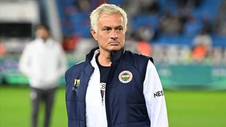 <p>Fenerbahçe'de Jose Mourinho'nun ısrarla istediği Portekizli yıldız Joao Felix'e yeni talip çıktı.</p>
