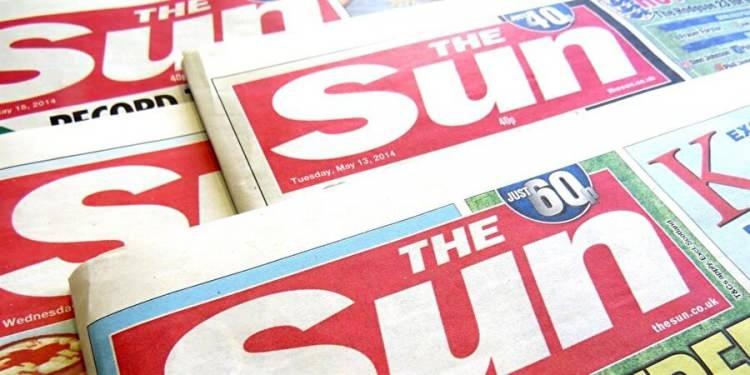 <p><span style="color:#FF0000"><strong>THE SUN GAZETESİNDEN ÖZÜR GELDİ</strong></span></p>
<p><span style="color:#000000"><strong>The Sun gazetesinin sahibi News Group Newspapers, yıllar sonra elini taşın altına koydu ve Harry’nin telefonunun hacklendiğini, izlendiğini ve kişisel bilgilerin kötü amaçlar için kullanıldığını kabul edip özür diledi.</strong></span></p>