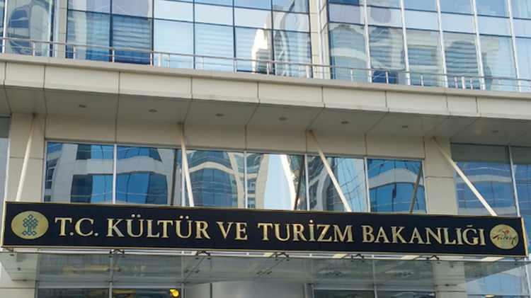 <p><span style="color:#B22222"><strong>BAŞVURU TARİHLERİ:</strong></span></p>
<p>Başvurular, <strong>3 Şubat 2025 - 20 Şubat 2025</strong> tarihleri arasında Kariyer Kapısı "https://isealimkariyerkapisi.cbiko.gov.tr" üzerinden alınacaktır.</p>