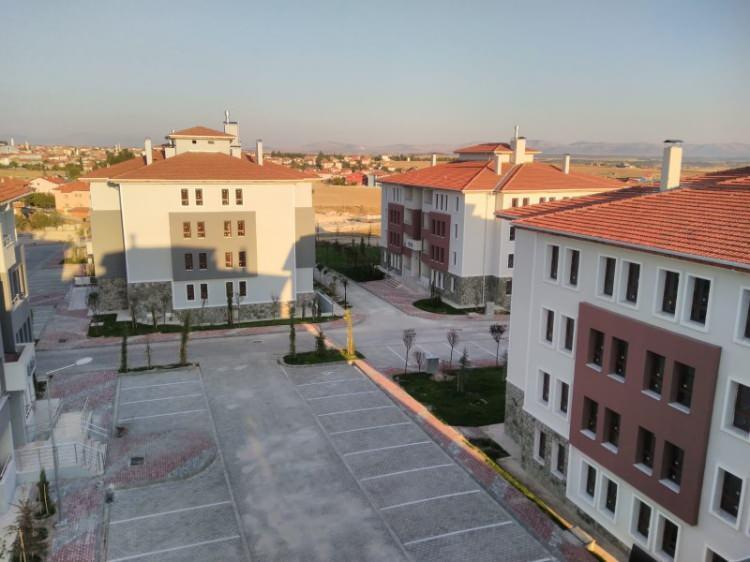 <p>5 milyon dar gelirli vatandaşa depreme dayanıklı ve modern yaşam alanları sunuldu. </p>
