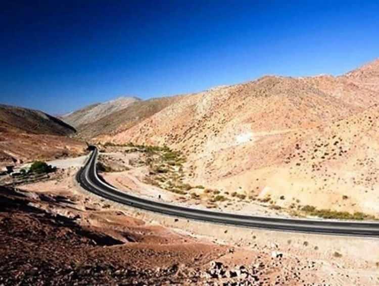 <p>Arica-Iquique Yolu, Şili</p>

<p> </p>

<p>Hız yapanların birçoğunun ölümüne sebep olan yol.</p>
