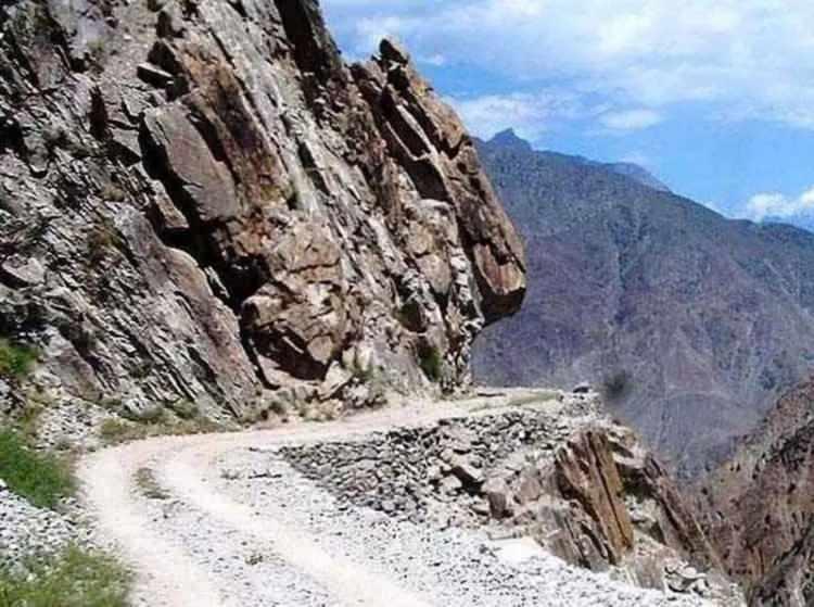<p>Peri Yolu, Pakistan</p>
