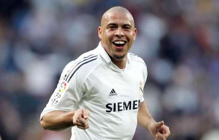 <p><strong><span style="color:#B22222">10) RONALDO</span> | Emekli</strong></p>