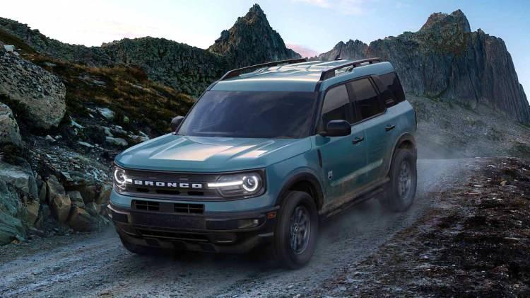 <p><span style="color:#B22222"><strong>17) FORD BRONCO</strong></span></p>