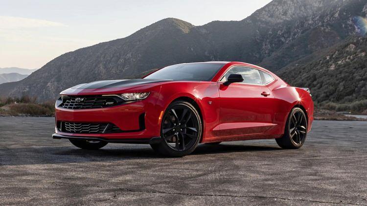 <p><span style="color:#B22222"><strong>13) CHEVROLET CAMARO</strong></span></p>