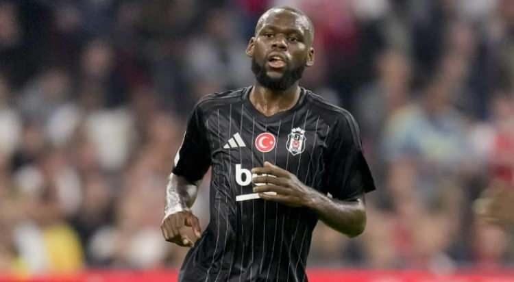 <p>Beşiktaş; Jean Onana ve Cher Ndour'la yollarını ayırdıktan sonra sol bek ve sol kanat transferlerini resmen açıklayacak.<br />
<br />
(Milliyet)</p>
