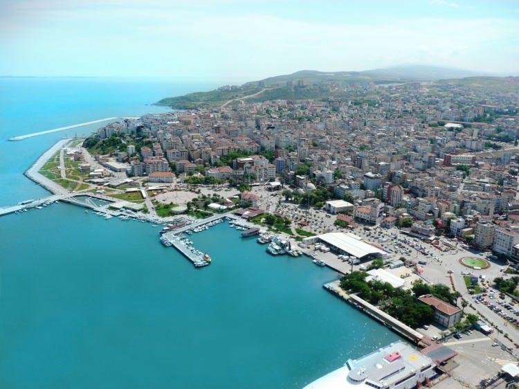 <p>Balıkesir Bandırma nüfusu 166.836</p>
