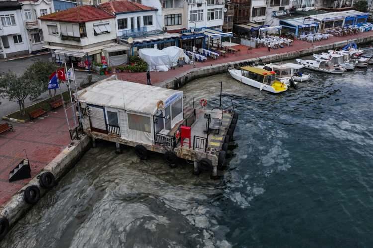 <p>Söz konusu yıllardaki müsilajın 2021'deki masif kütle halinde görülen müsilaja en çok benzeyen oluşum olduğunu bildiren Gazioğlu, 2025'in, müsilaj bakımından yoğun bir yıl olacağına dair çok fazla verileri olduğunu ifade etti.</p>
<p> </p>