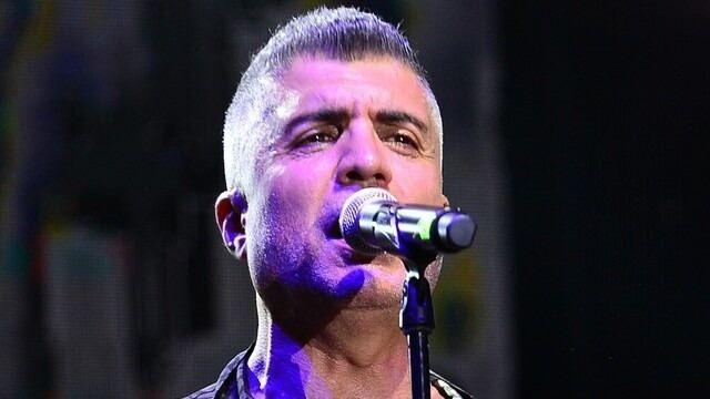 <p><strong><span style="color:#B22222">Aynı şekilde Özcan Deniz, YouTube hesabım da haksız bir şekilde Deniz Film bünyesinde tutulmakta. Bu hesaplardan (X ve YouTube) herhangi bir paylaşımı benim yapmadığımı bilmenizi isterim"</span> ifadelerine yer verdi.</strong></p>
<p> </p>