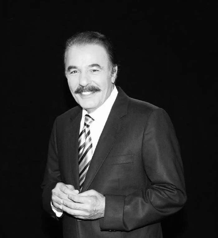 <p><span style="color:#A52A2A"><strong>"Bence bunu hiç kimse tatsız bir yorum yapmamalı çünkü bizimle alakalı olan bir şey değil Allah’ın bir denklemi bu. </strong></span></p>
<p> </p>
