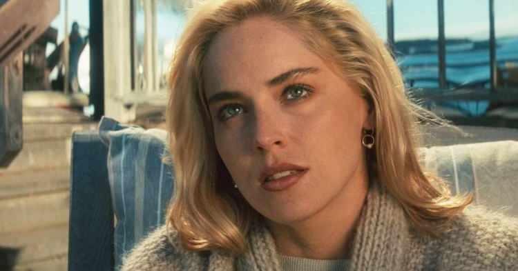 <p><span style="color:#000000"><strong>Dünyaca ünlü aktris Sharon Stone, geçtiğimiz günlerde Henry Louis Gates Jr.'ın sunumunu üstlendiği fenomen program 'Finding Your Roots'un konuğu oldu.</strong></span></p>
