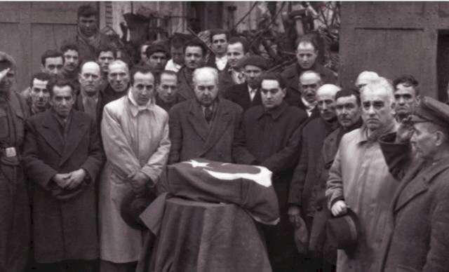 <p><span style="color:#B22222"><strong>23)&nbsp; OLAYIN İSRAİL İSTİHBARATI TARAFINDAN ORGANİZE EDİLDİĞİ İDDİA EDİLDİ</strong></span></p>

<p>&nbsp;</p>

<p>Olayın &uuml;zerindeki sır perdesi hala aralanamadı ve Killigil&rsquo;in &ouml;l&uuml;m&uuml; T&uuml;rkiye&rsquo;nin en b&uuml;y&uuml;k sabotaj iddialarından biri olarak kaldı.</p>

<p>&nbsp;</p>

<p><strong>Patlama, kimileri tarafından kaza, kimileri tarafındansa İsrail istihbaratı tarafından organize edilen suikast olarak değerlendirildi.&nbsp;</strong></p>
