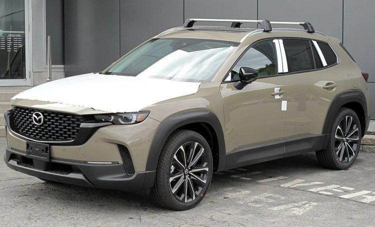 <p>2 - Mazda CX-50</p>

<p> </p>

<p>Listenin ikinci sırasında 9,5 puan alan Mazda CX-50 bulunuyor.</p>

<p> </p>

<p>9,5/10</p>
