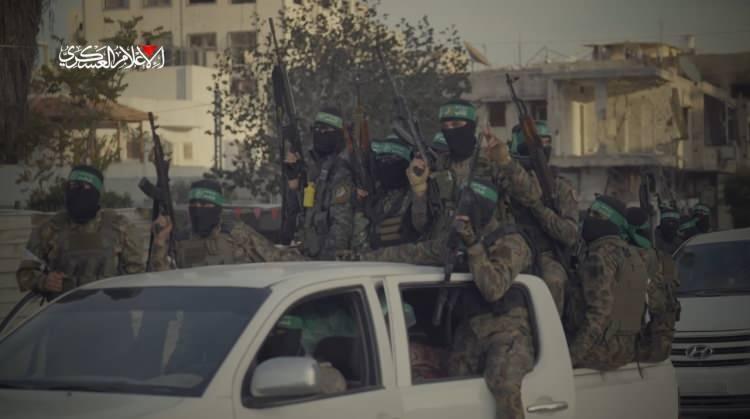 <p>Hamas, İsrail askerlerinin işgal ettikleri Netzarim Koridoru'nu açması sonrası binlerce Filistinlinin Gazze'nin orta ve güneyinden kuzeyine geçmeye başlaması üzerine yazılı bir açıklama yayımladı.</p>