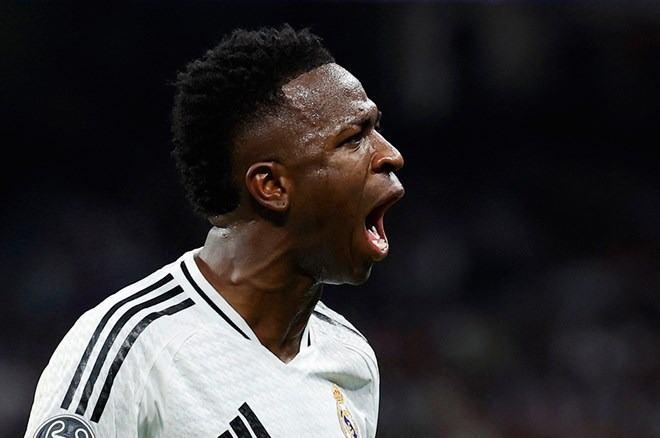 <p>Brezilyalı yıldız golcü Vinicius Junior, yaz transfer döneminde rekor bir bonservis bedeliyle Real Madrid'den ayrılabilir.</p>